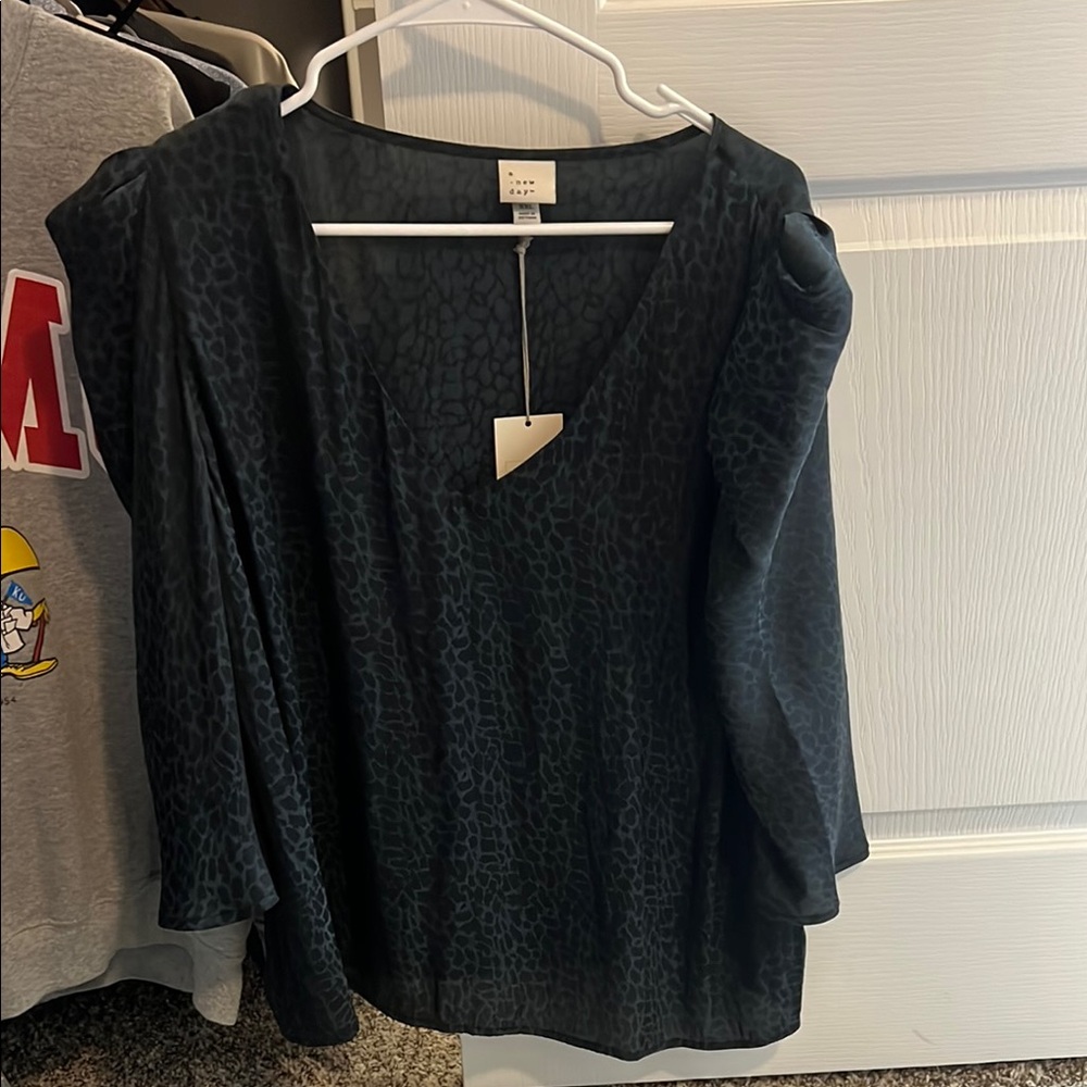 Elegant Black Leopard Print Women's Top